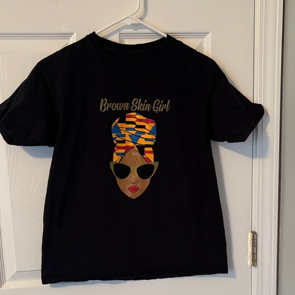 D'Iyanu Other - Youth Brown skin girl t-shirt Sz L